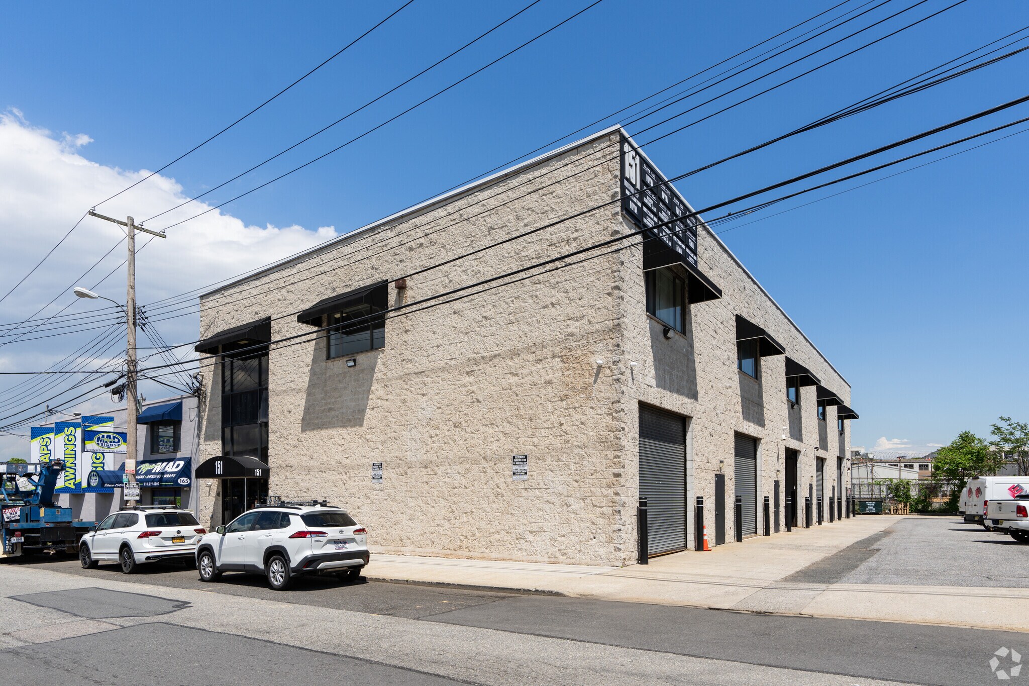 151 Industrial Loop, Staten Island, NY à louer Photo principale– Image 1 sur 29
