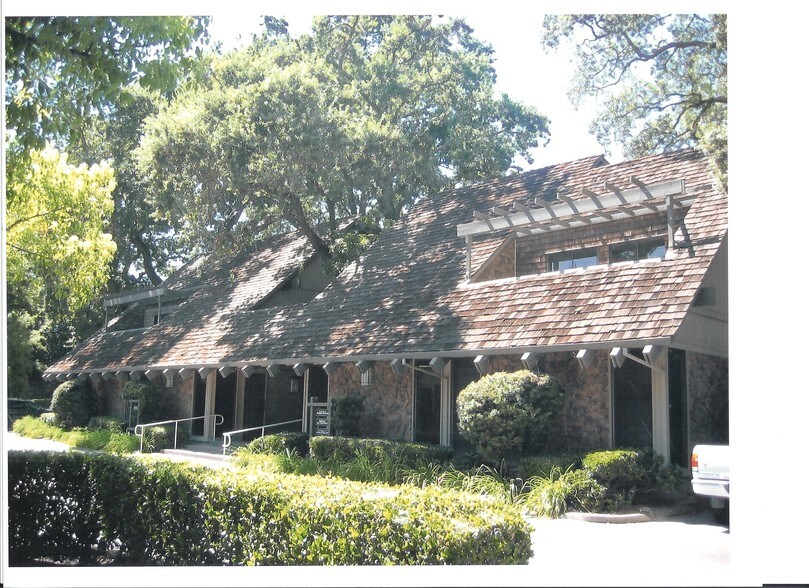 3415 American River Dr, Sacramento, CA à louer - Photo de l’immeuble – Image 3 sur 5