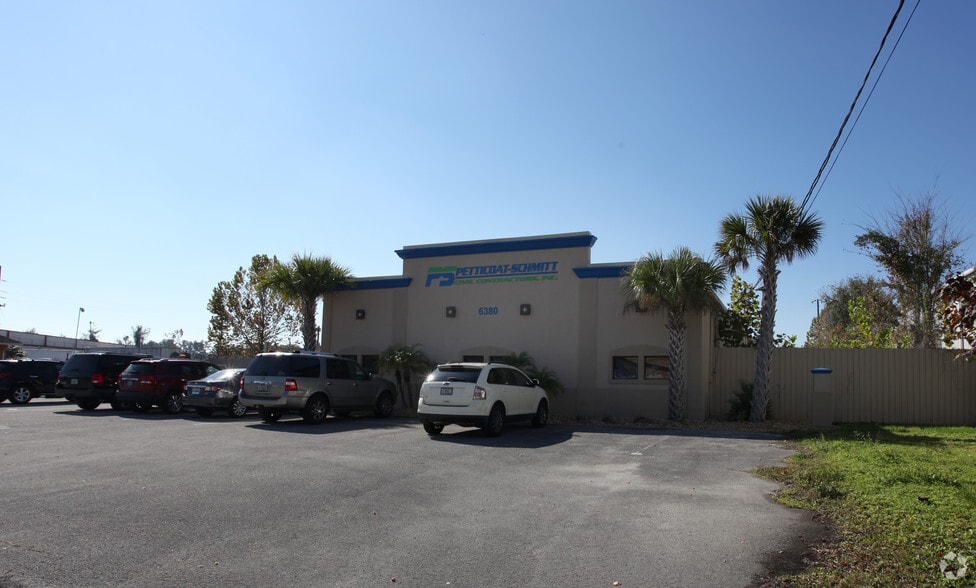 6380 Phillips Hwy, Jacksonville, FL à louer - Photo principale – Image 1 sur 31