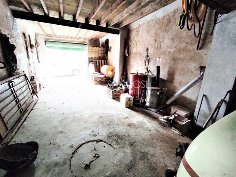 Industriel/Logistique dans Algueña à vendre - Photo de l’immeuble – Image 2 sur 4