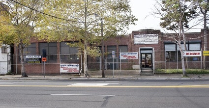923 Frelinghuysen Ave, Newark, NJ à louer Photo de l’immeuble– Image 1 sur 3