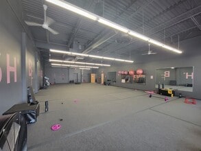 7541-7579 W 119th St, Overland Park, KS à louer Photo intérieure– Image 2 sur 2