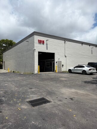 Plus de détails pour 1313 NW 65th Pl, Fort Lauderdale, FL - Industriel/Logistique à vendre