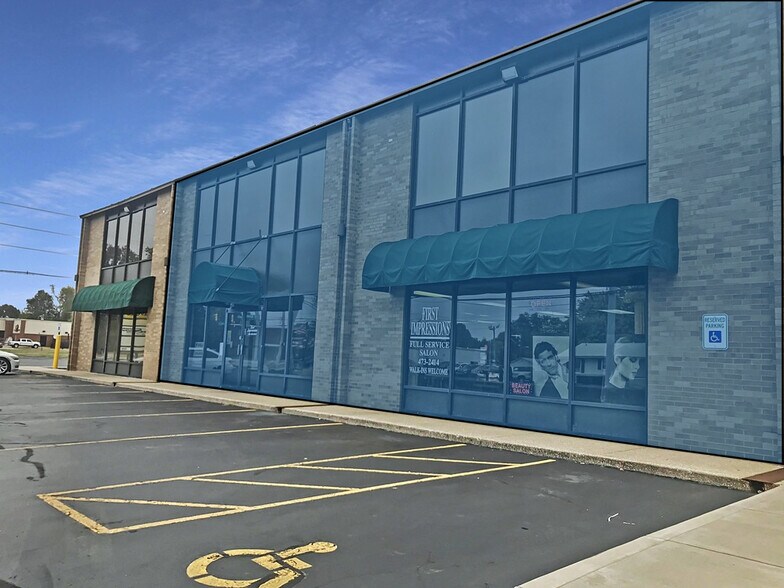 4849-4901 Pollack Ave, Evansville, IN à louer - Photo principale – Image 1 sur 11