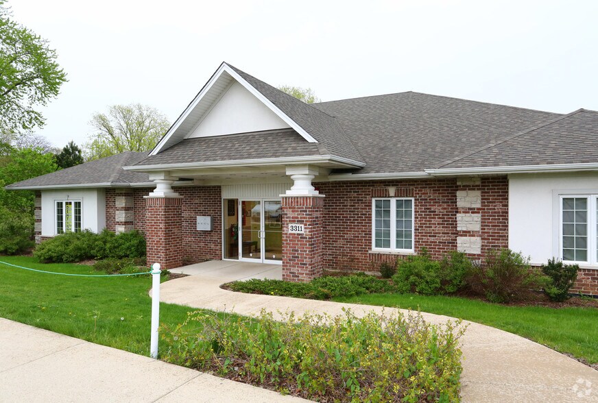 3311 Hobson Rd, Woodridge, IL à vendre - Photo de l’immeuble – Image 3 sur 6
