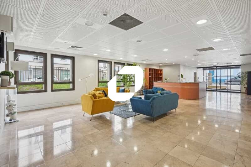 Bureau dans Clichy à louer - Photo de l’immeuble – Image 2 sur 14