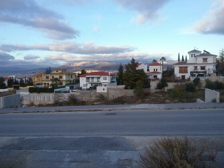 Terrain dans La Zubia, Granada à vendre - Photo de l’immeuble – Image 1 sur 10