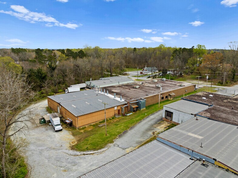 1200-1218 Hickory Chapel Road portefeuille de 5 biens à vendre sur LoopNet.fr - Photo de l’immeuble – Image 3 sur 12