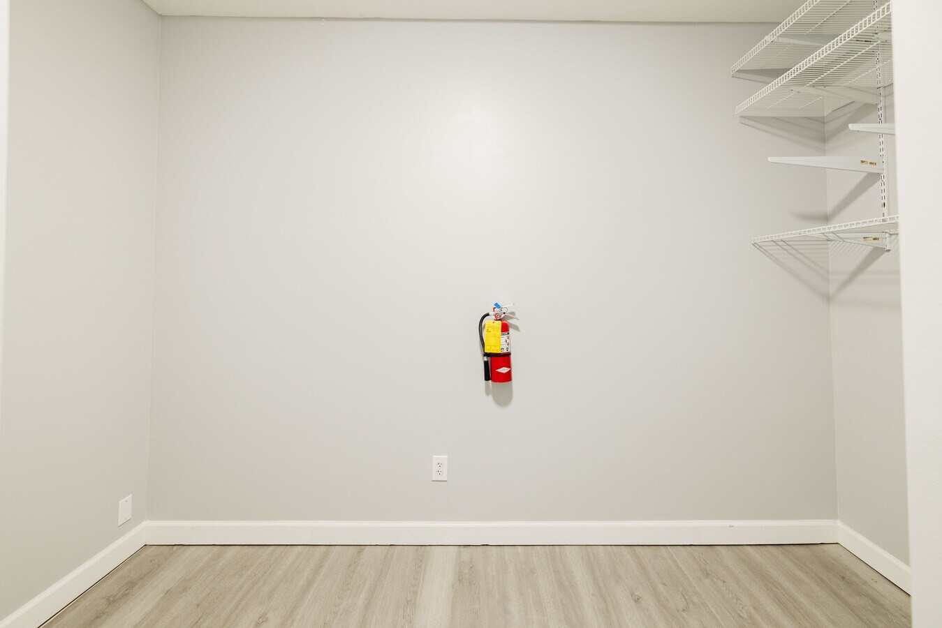 1301-1304 Macy Dr, Roswell, GA 30076 - Lot 1302 - - Photo intérieure - Image 1 of 47