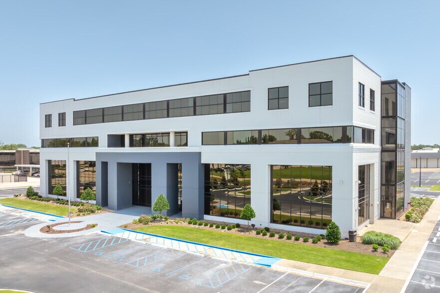 4455 American Way, Baton Rouge, LA à louer - Photo de l’immeuble – Image 1 sur 11