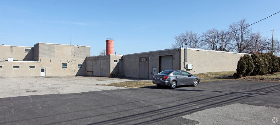 111 West Ave, Albion Town Orleans, NY à vendre - Photo de l’immeuble – Image 2 sur 2