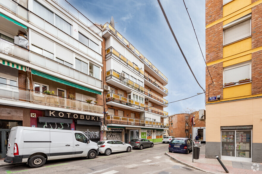 Calle De Antonia Ruiz Soro, 37, Madrid, Madrid à louer - Photo de l’immeuble – Image 2 sur 2