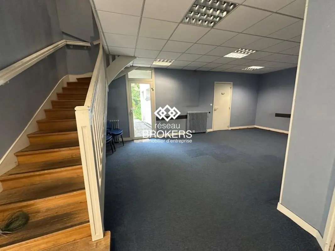 Local d’activités dans Villiers-le-Bel à louer Photo intérieure– Image 1 sur 4