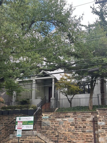 5165 MacArthur Blvd NW, Washington, DC à vendre - Photo de l’immeuble – Image 1 sur 10