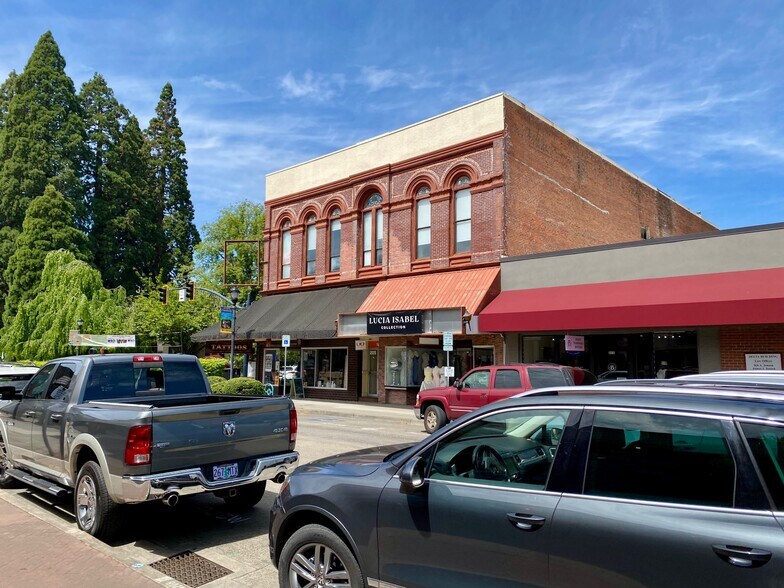 203-207 E Main St, Hillsboro, OR à vendre - Photo de l’immeuble – Image 3 sur 19