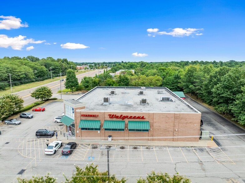 8035 E Shelby Dr, Memphis, TN à vendre - Photo de l’immeuble – Image 2 sur 7