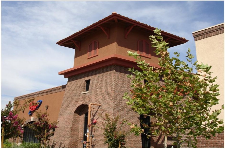 3120 Hotel Dr, Turlock, CA à louer - Photo de l’immeuble – Image 2 sur 6