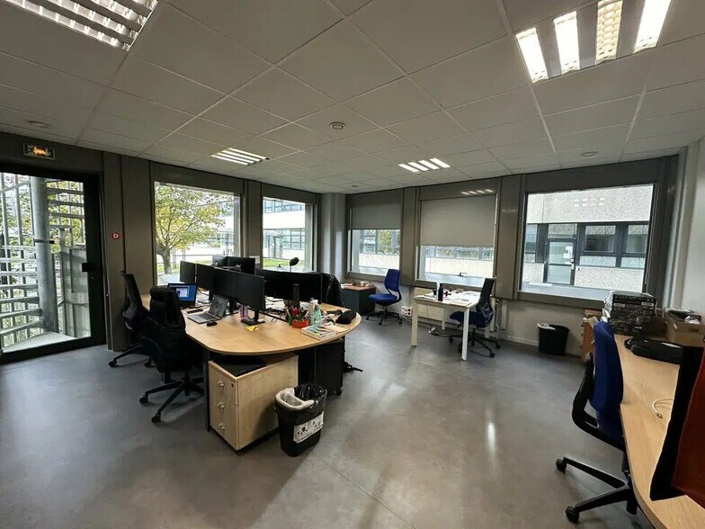 Bureau dans Reims à louer - Photo de l’immeuble – Image 3 sur 7