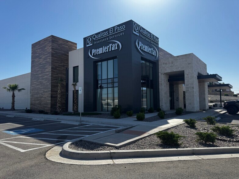 11323 Rojas Dr, El Paso, TX à louer - Photo de l’immeuble – Image 3 sur 24