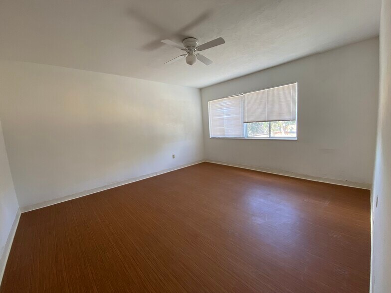 275 N Main St, Manteca, CA à louer - Photo de l’immeuble – Image 3 sur 19