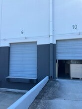 9420 Delegates Dr, Orlando, FL à louer Photo intérieure– Image 1 sur 7