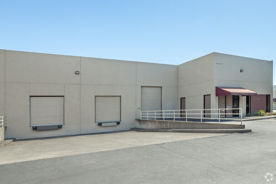 2501-2511 Del Monte St, West Sacramento, CA à louer - Photo de l’immeuble – Image 3 sur 6