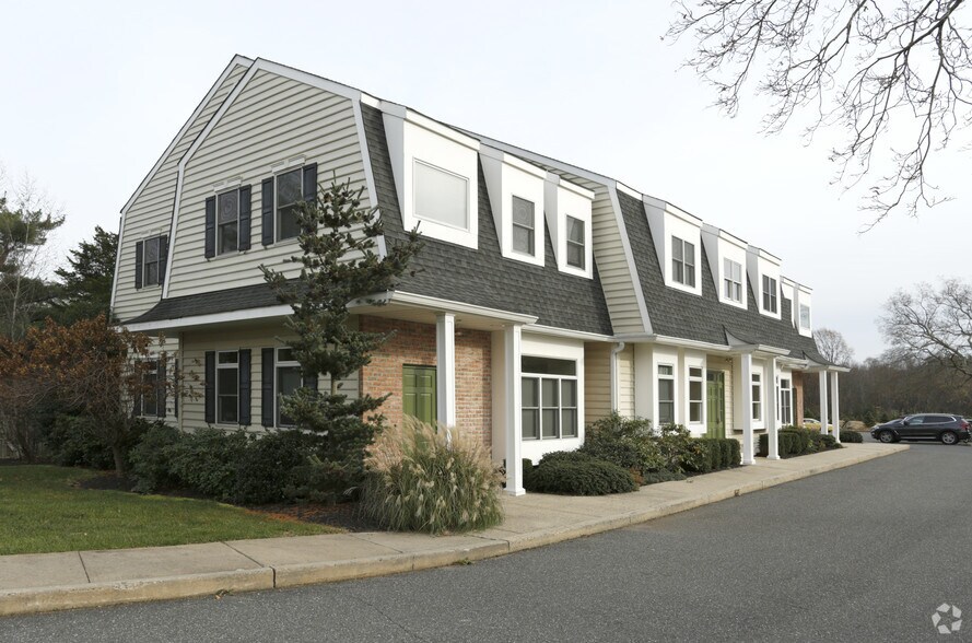 521 Newman Springs Rd, Lincroft, NJ à louer - Photo principale – Image 1 sur 5