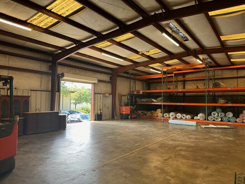 4790 Woodlane Cir, Tallahassee, FL à louer - Photo de l’immeuble – Image 3 sur 8