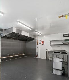 110-118 Markfield Rd, Londres à louer - Photo de l’immeuble – Image 3 sur 5