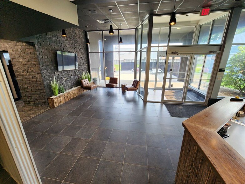 6816 Lauffer Rd, Columbus, OH à louer - Hall d’entrée – Image 2 sur 13