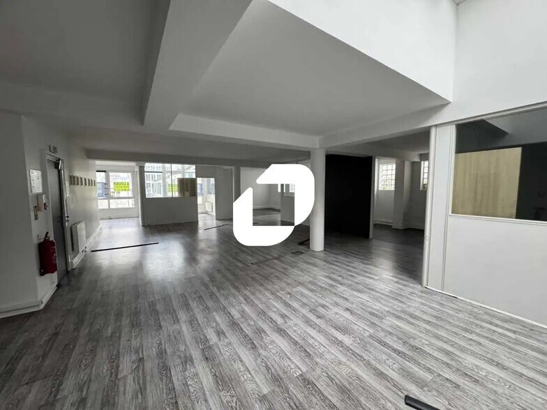 Bureau dans Montrouge à louer - Photo de l’immeuble – Image 3 sur 11