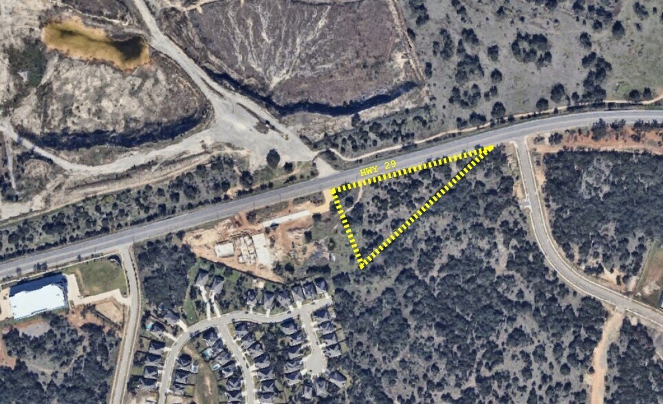 2451 W University Ave, Georgetown, TX à louer - Photo de l’immeuble – Image 2 sur 5