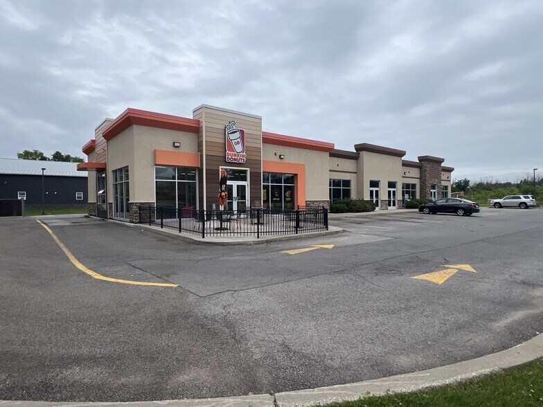 1873 State Route 104, Ontario, NY à louer - Photo de l’immeuble – Image 1 sur 5