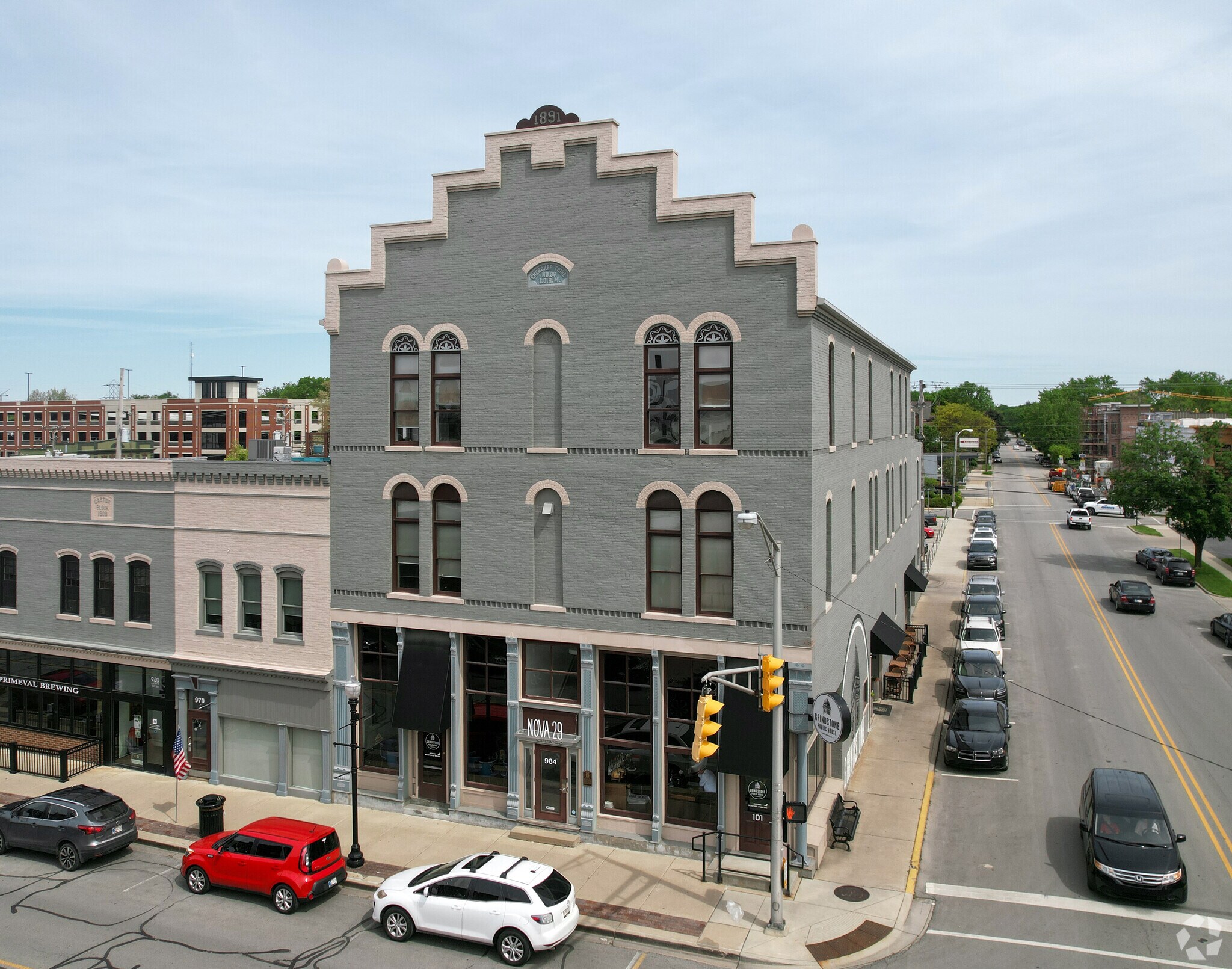 970-984 Logan St, Noblesville, IN à louer Photo principale– Image 1 sur 12