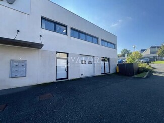 Plus de détails pour Local d'activités à louer