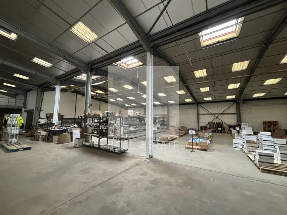 Local d'activités dans Civrieux-d'Azergues à vendre Photo intérieure– Image 1 sur 8