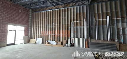 1085-1115 W Bagley Rd, Berea, OH à louer Photo intérieure– Image 2 sur 3