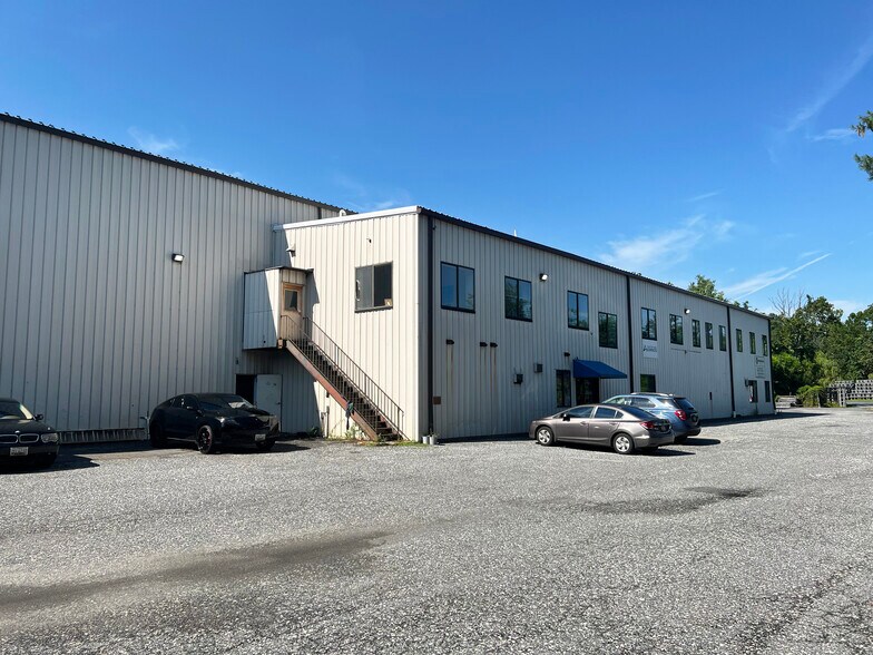 521 Digiulian Blvd, Glen Burnie, MD à vendre - Photo de l’immeuble – Image 3 sur 11