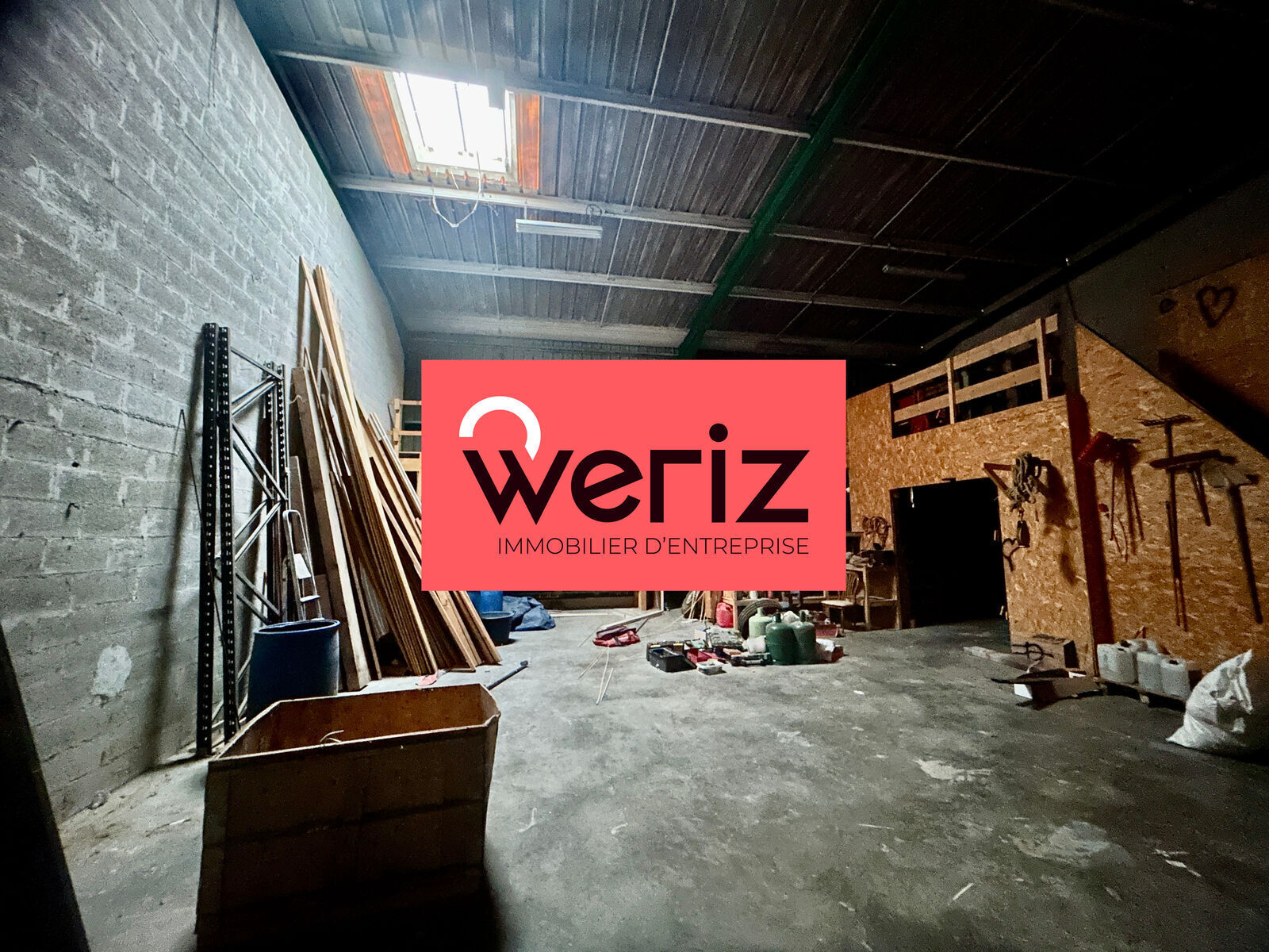 Local d’activités dans Éguilles à louer Photo de l’immeuble– Image 1 sur 5