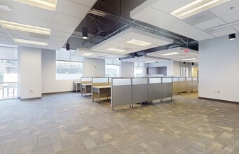 210 E Trade St, Charlotte, NC à louer Numérisation 3D Matterport– Image 1 sur 7