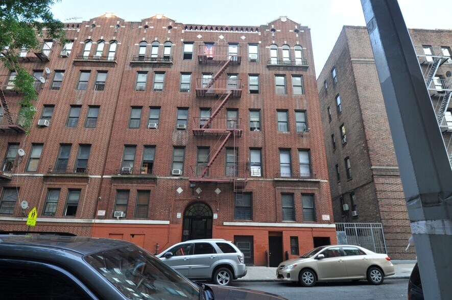 2436 Marion Ave, Bronx, NY à vendre - Photo principale – Image 1 sur 1