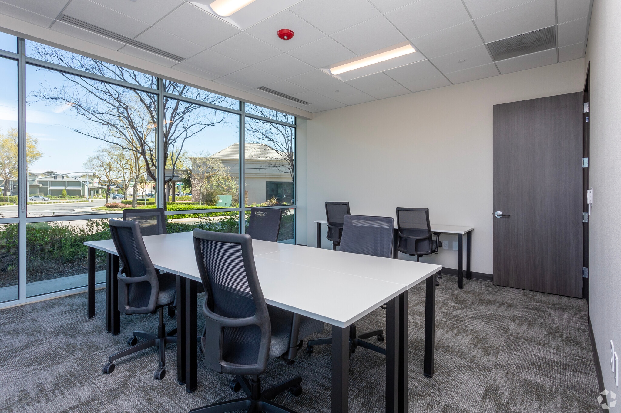 265 E River Park Cir, Fresno, CA à louer Photo intérieure– Image 1 sur 1