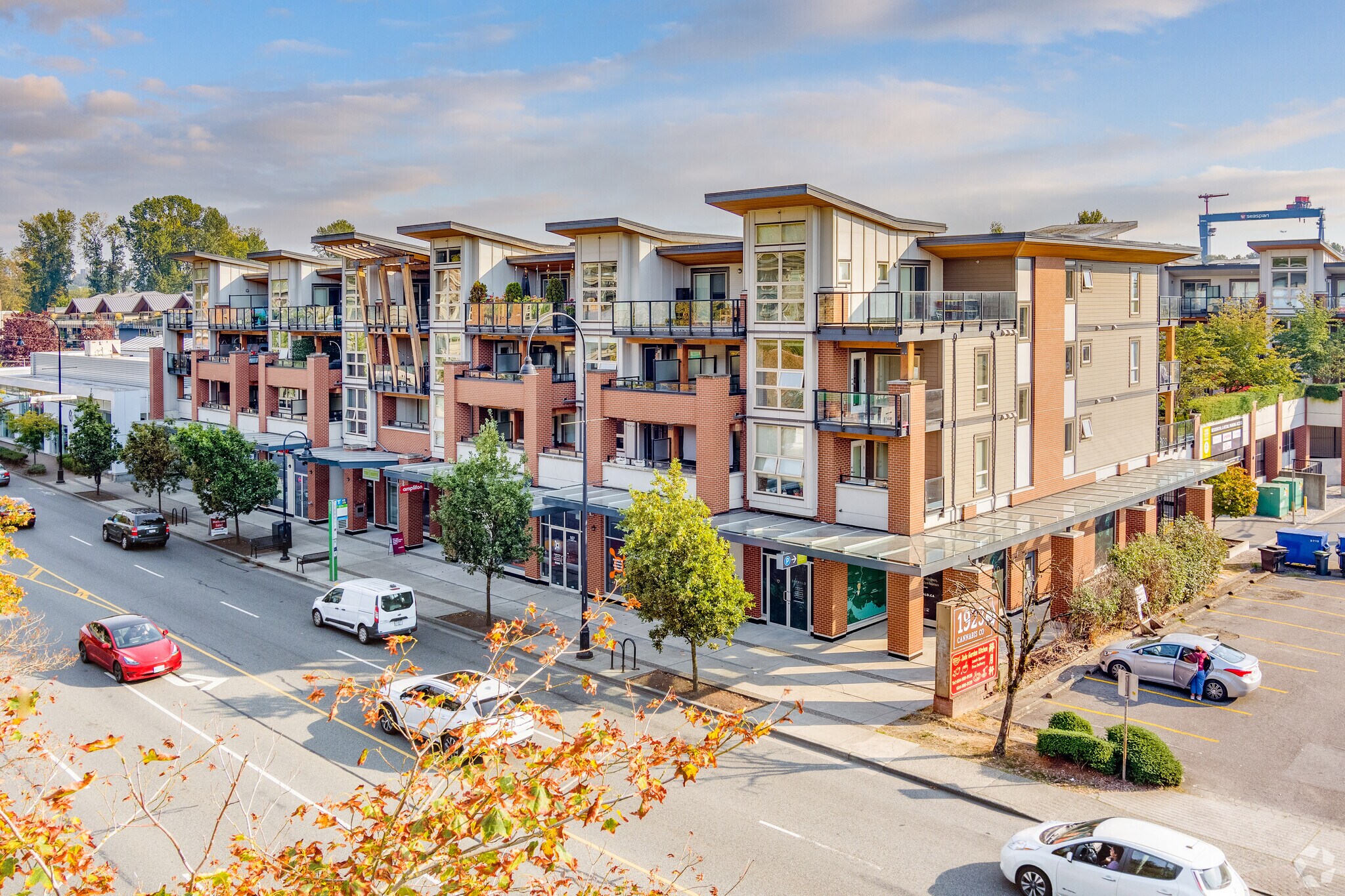 1177 Marine Dr, North Vancouver District, BC à louer Photo principale– Image 1 sur 5