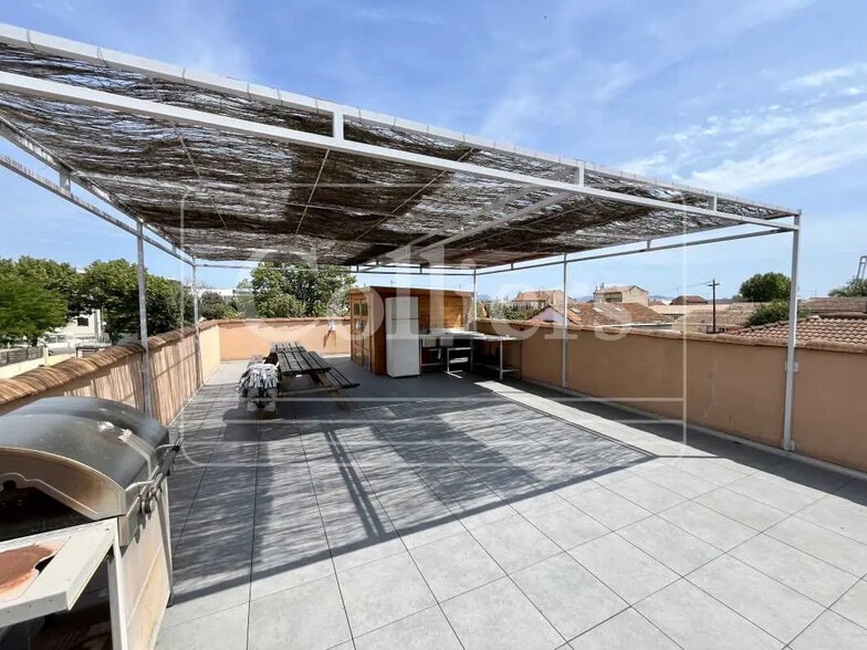 Bureau dans Marseille à vendre - Photo de l’immeuble – Image 3 sur 16