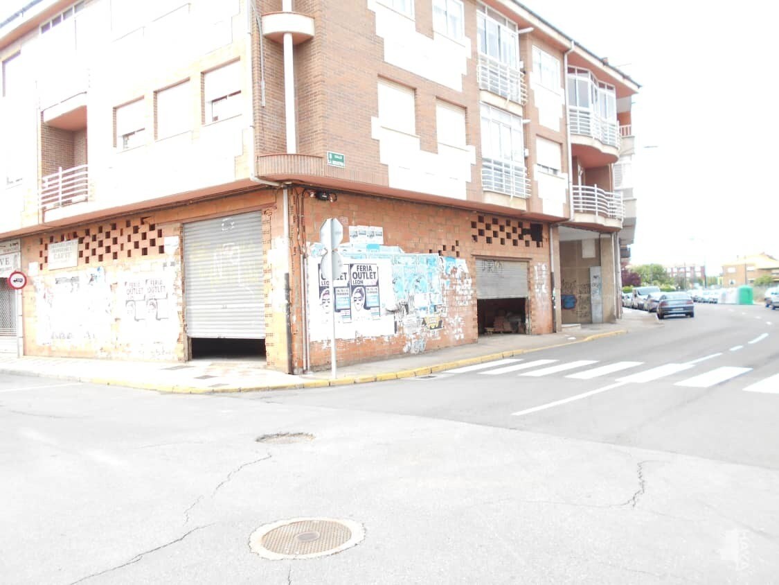 Local commercial dans Villaquilambre, León à vendre Photo de l’immeuble– Image 1 sur 10
