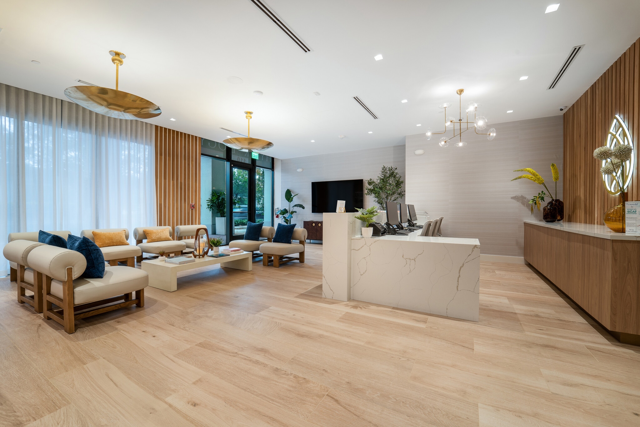 1350 S Dixie Hwy, Coral Gables, FL à louer Photo intérieure– Image 1 sur 1