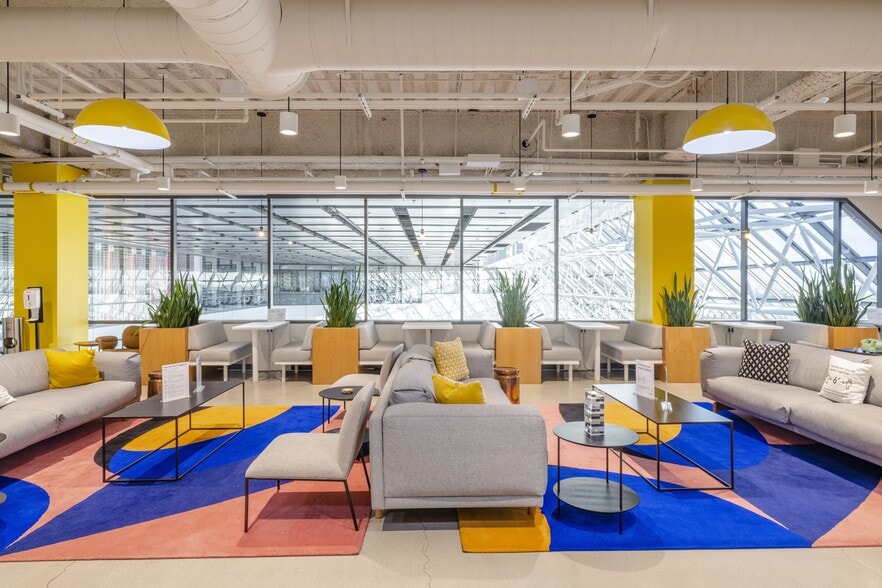 10000 W Washington Blvd, Culver City, CA à louer - Photo intérieure – Image 3 sur 15