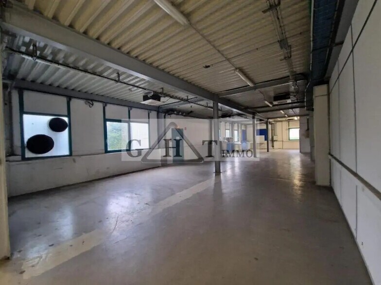 Industriel/Logistique dans Baillet-en-France à vendre - Photo de l’immeuble – Image 1 sur 12