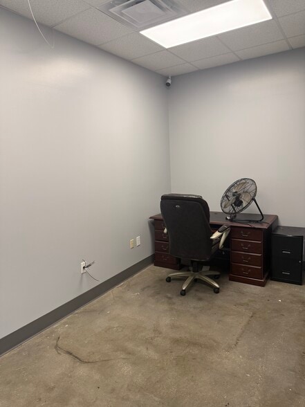 5681 Nevius Rd, Mobile, AL à louer - Photo intérieure – Image 2 sur 16