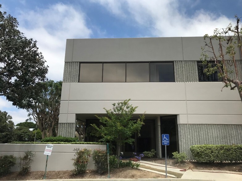 177 Vallecitos de Oro, San Marcos, CA à vendre - Photo de l’immeuble – Image 3 sur 19